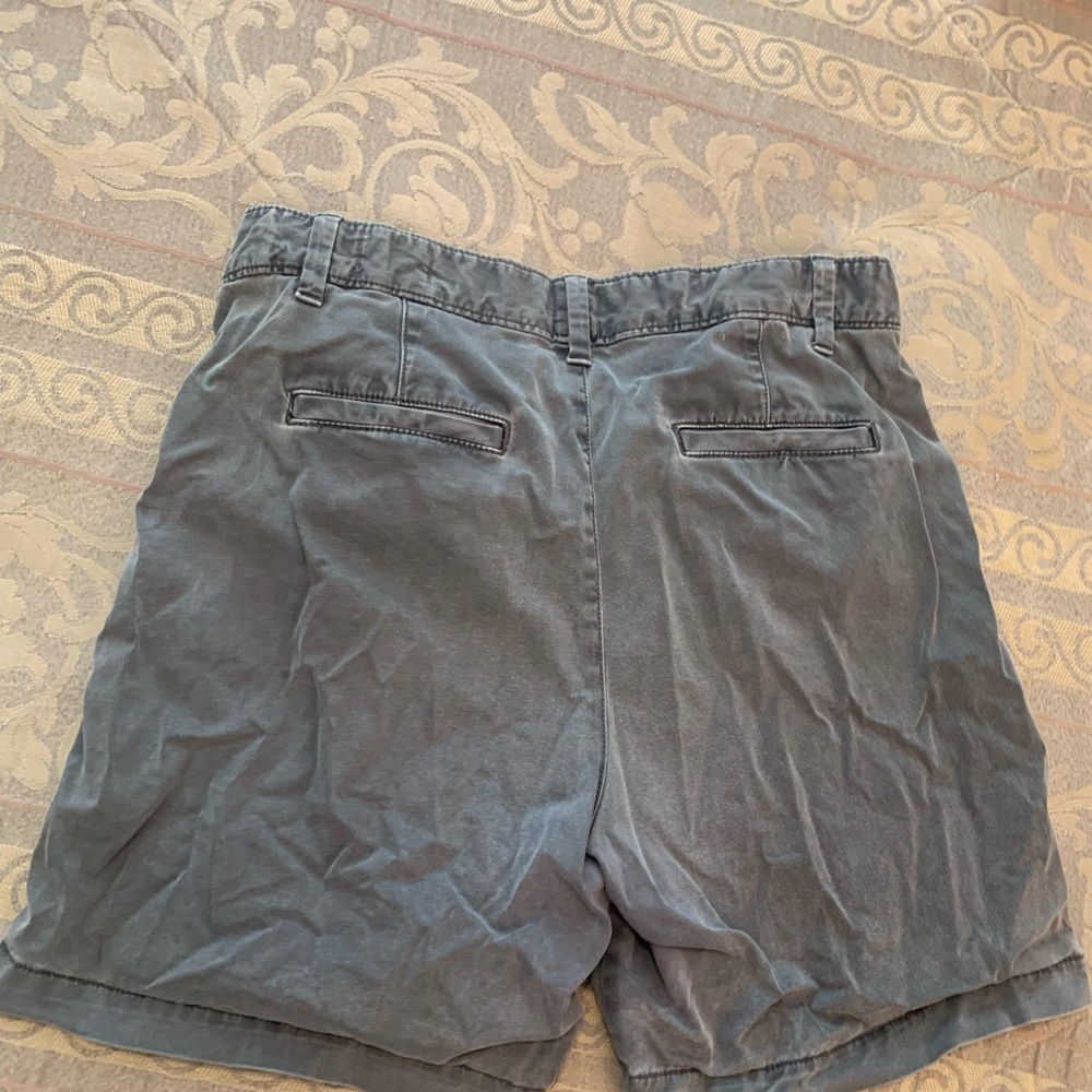 GAP Grey Size 2 Girlfriend Chino Shorts